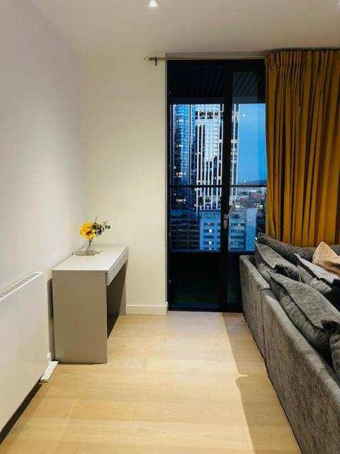 Ferienwohnung Luxury High Rise 2-Bed With Lovely View In Canary Wharf London Exterior foto